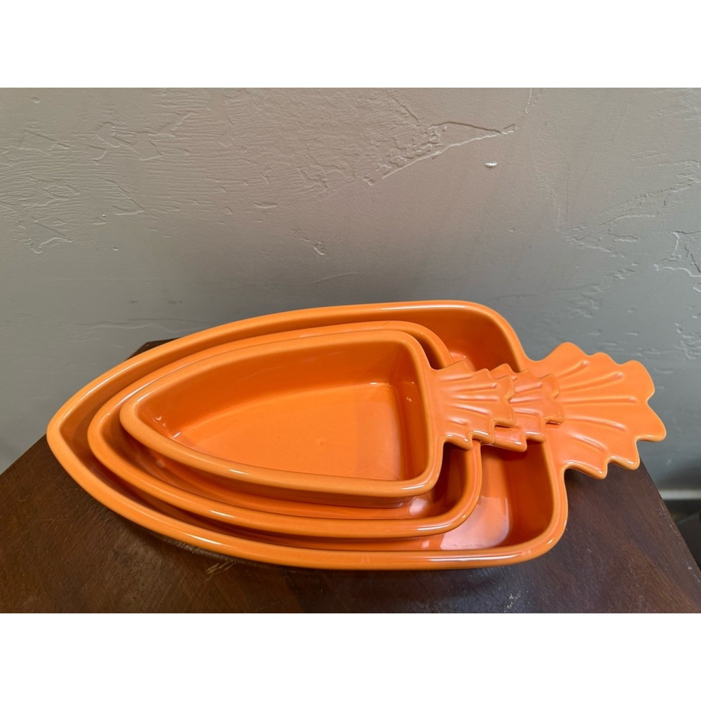 Vintage Chantal Ceramic Carrot Shaped Bakeware Nesting Dishes Set of 3 Orange